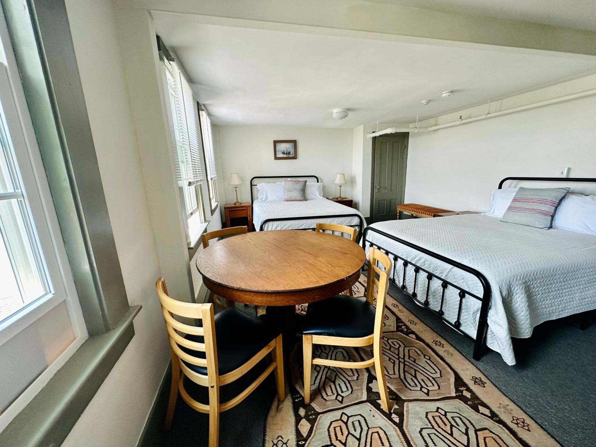 Gifford House Hotel Провинстаун Екстериор снимка